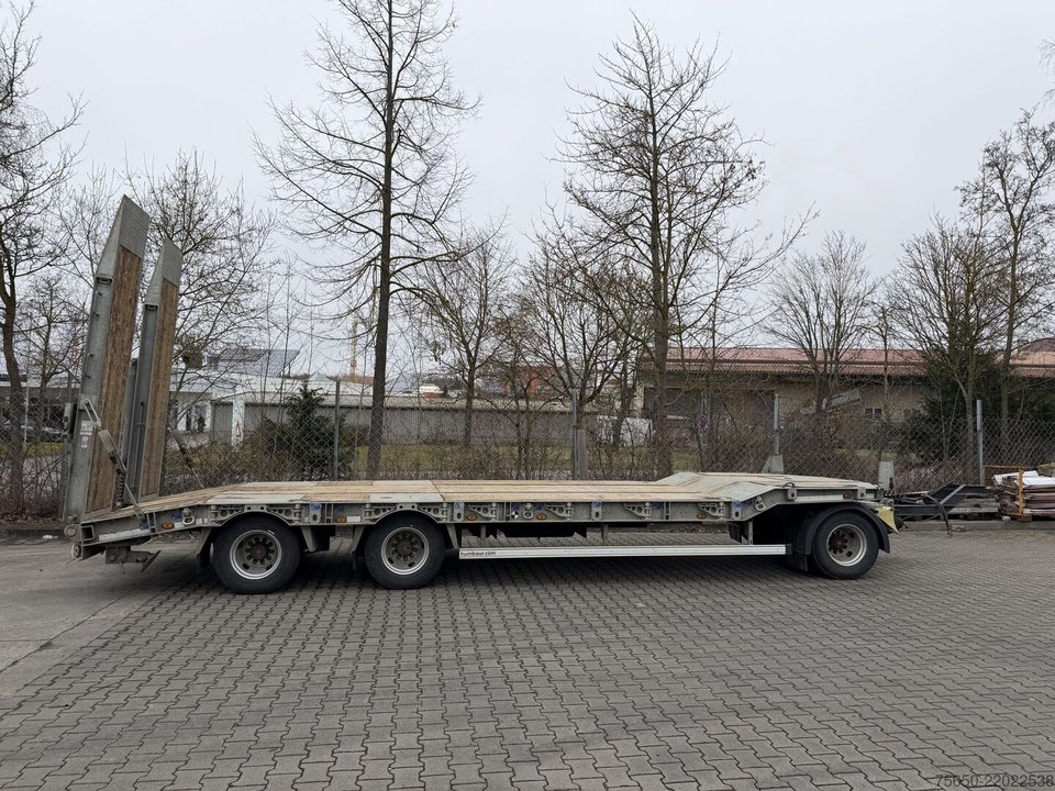 Humbaur HTD 30 3 axle low loader trailer, honey