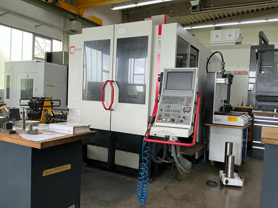 HERMLE - C 1200 V - 3-Achs CNC Vertikal Bearbeitungszentrum