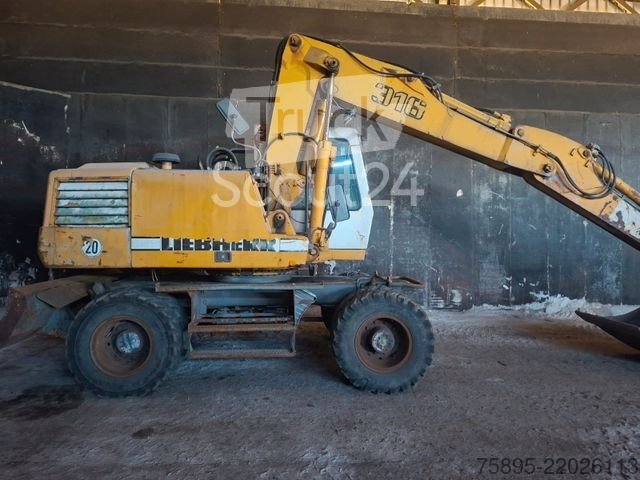 Použitý mobilní excavator LIEBHERR 316