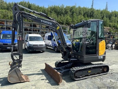Mini excavator Volvo EC 35 D použitý