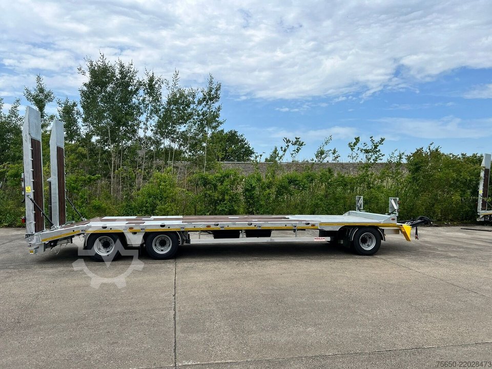Möslein T 3-8,20 P VB H1 3 axle low loader with straight loading area 8.20 m, new vehicle