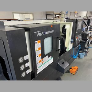 HYUNDAI - WIA SE 2200 LMSA -- CNC lathe