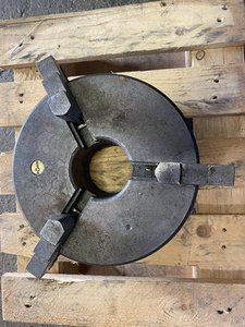 Tři čelist chuck 250mm lathe south