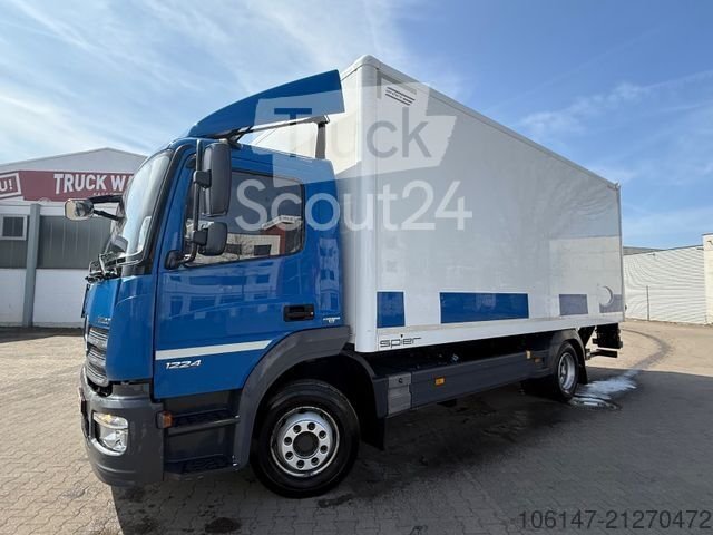 Вантажівка з структурою корпусу MERCEDES-BENZ 1224LAtego клімат, корпус 5.2m LBW1.5to використовується