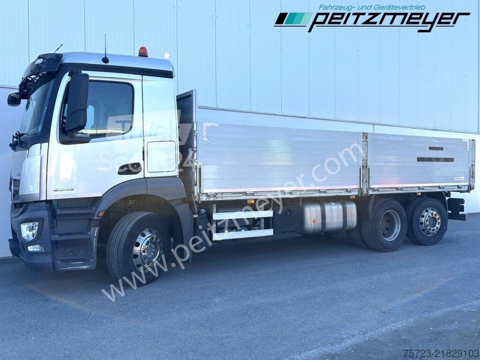 Використовується вантажівка з перевезенням (відкрито) Mercedes-Benz Antos 2543 LL