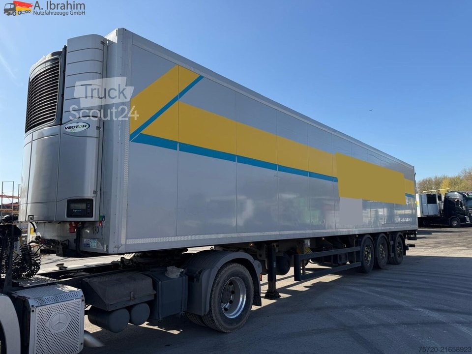 Refrigerated semi-trailer RSK 35 TK Carrier Vector 1950 2x Lift- 1x Steering axle | ready for use