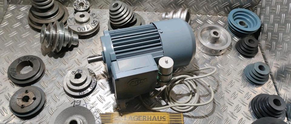 Silnik elektryczny ABM 0,25Kw 930U / min. Ławka rotacyjna