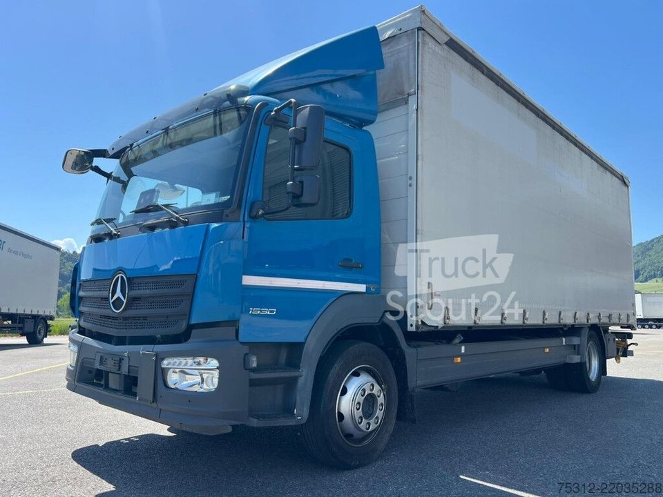 Вантажівка з Pritsche & Plane Mercedes-Benz Atego 1530 16t E6 LBW Sheet Air 2.7m використовується
