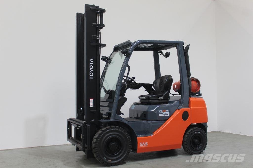 Toyota 02- 8FGF25