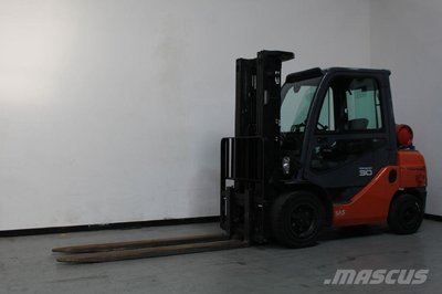 Toyota 02-8FGF30