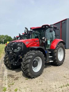Věc IH SCHLEPPER MAXXUM 150 CVX DRIVE