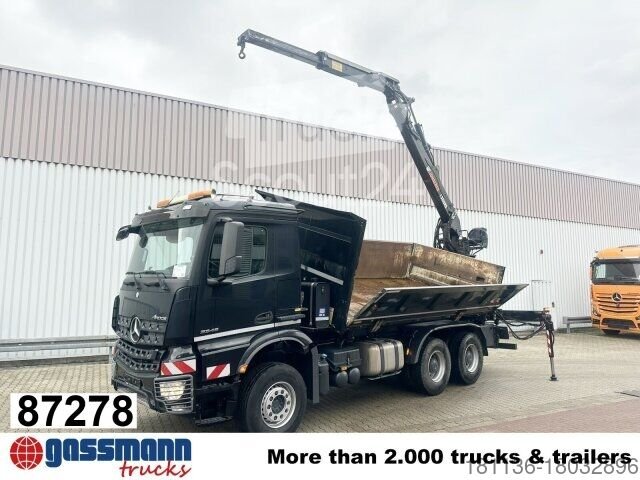 самосвал Mercedes-Benz Arocs 3345 K 6x4, задний кран Hiab Jonsered 1300RS79