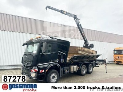 самосвал Mercedes-Benz Arocs 3345 K 6x4, задний кран Hiab Jonsered 1300RS79