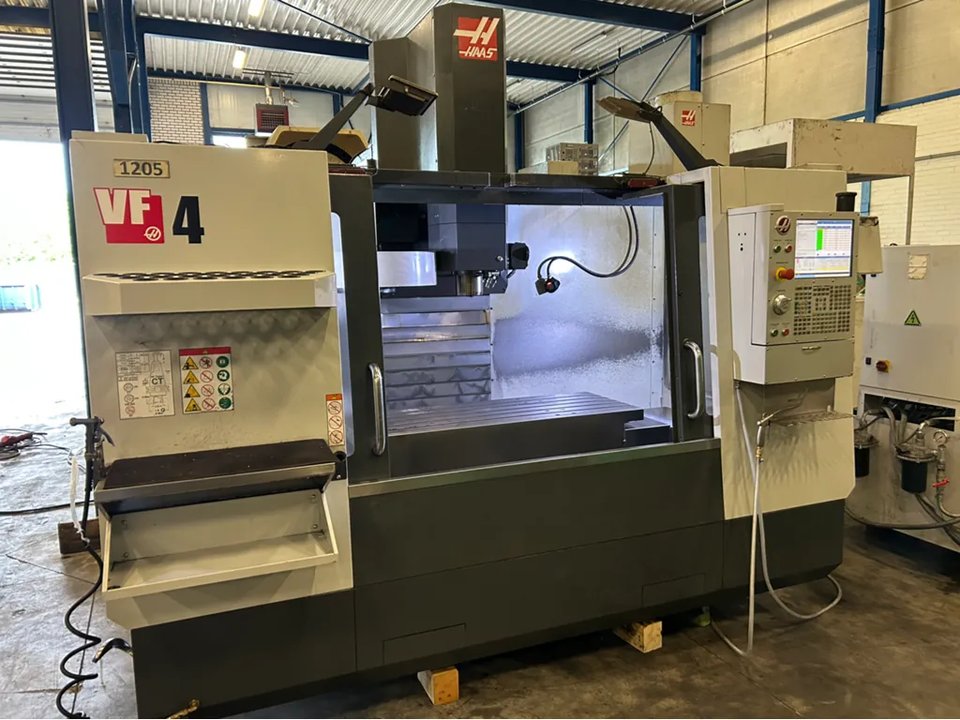 2018 Haas VF-4 CNC Universal Maschinenzentrum
