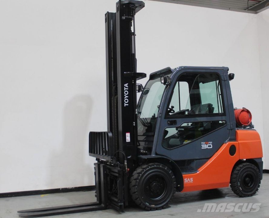 Toyota 02- 8FGF30