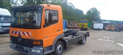 Используемый транспортер MERCEDES-BENZ 818