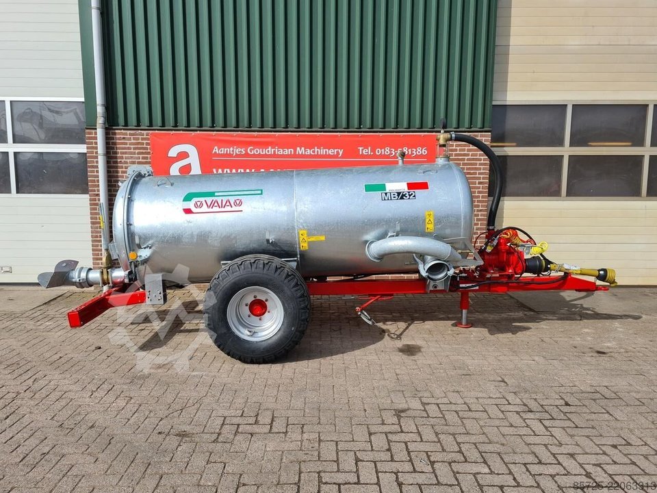 Vaia waterwagen MB32