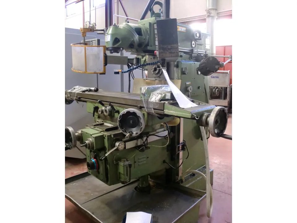 LAGUN FCM-152 Универсальная фрезерная машина