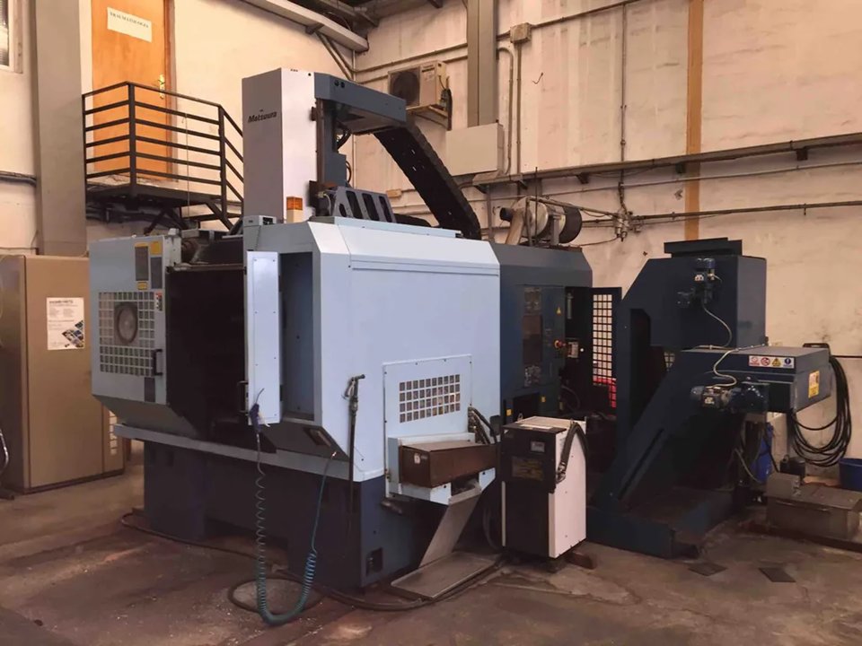 MATSUURA VMAX 800 CNC Vertikales Bearbeitungszentrum