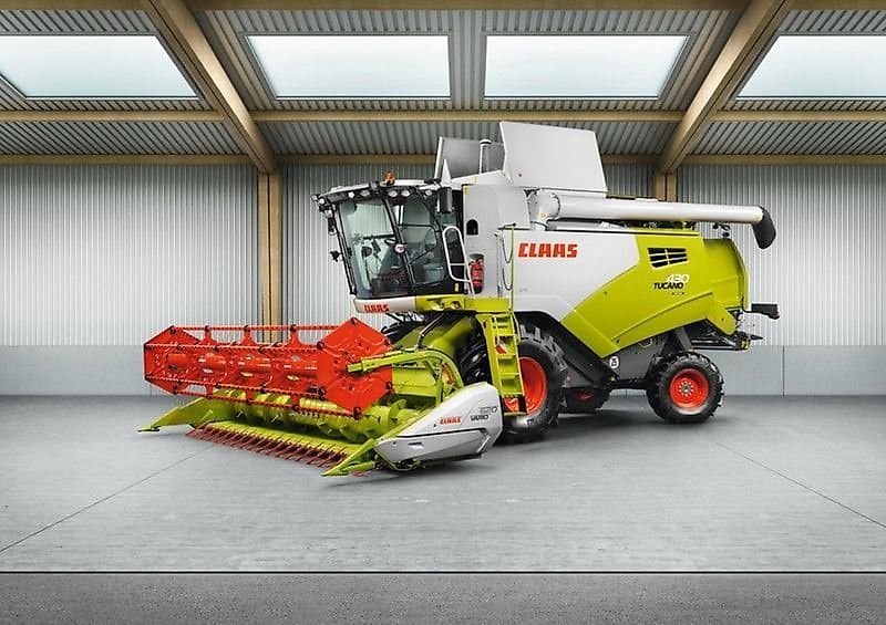 Claas Tucano 430 NEW bj21 výstavní stroj