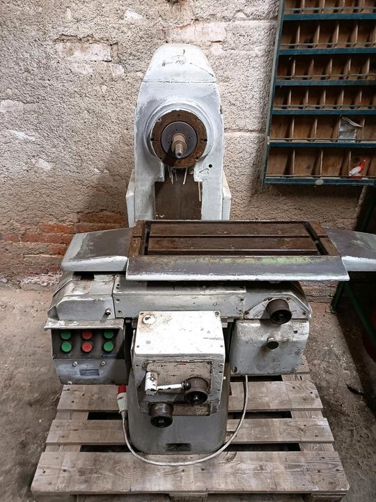 Prodejní stroj na frézování NDR WMW, No Lathe