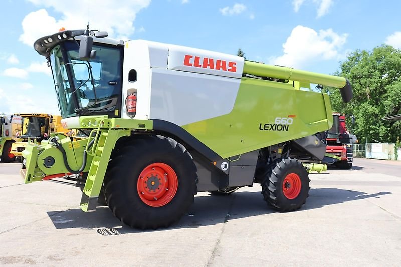 Claas LEXIq 660+V 750