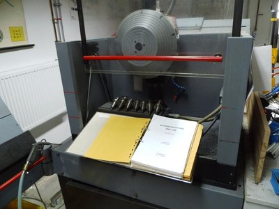 VMC100 CNC frézovací stroj pro frézování nástrojů CAM