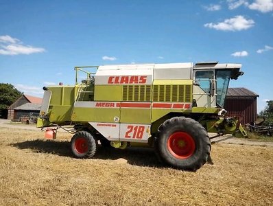 Claas Mega 218