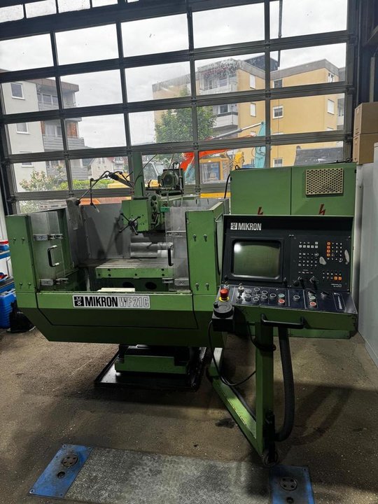 Micron WF 21 C Frezarka CNC obrabiarka z akcesoriami