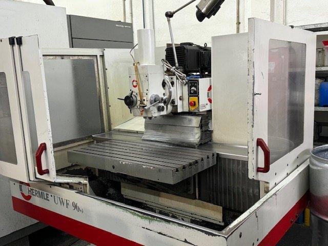 Frezarka CNC HERMLE UWF 900 W - niezawodna i precyzyjna