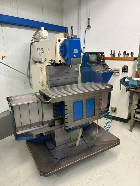 TOS FNG 32 CNC Maszyna uniwersalna Frezarka