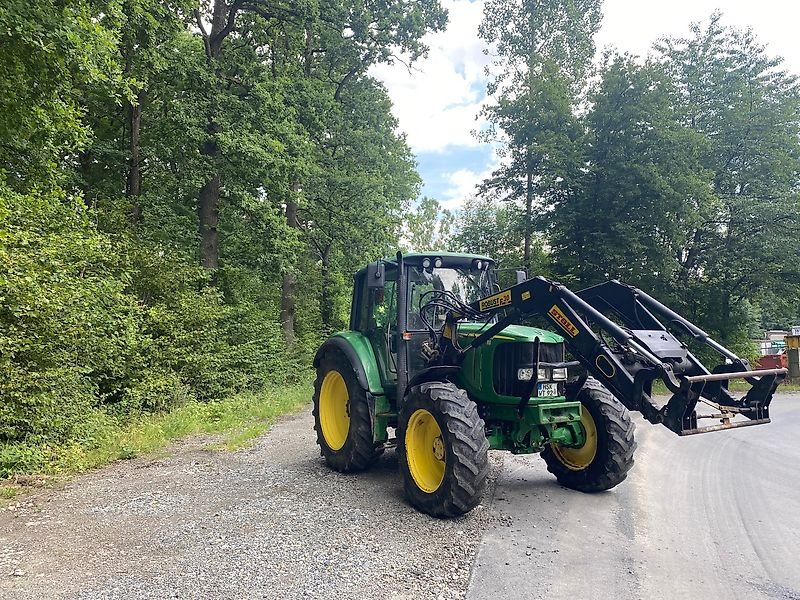 John Deere 6120