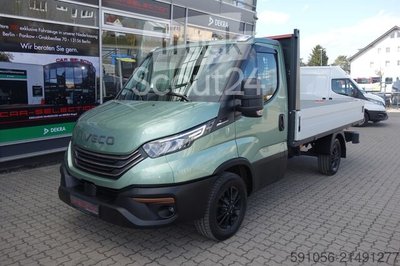 iveco Daily 2,3d Pritsche KLIMATR/LED/AHK/KAM/ACC/ALU используется
