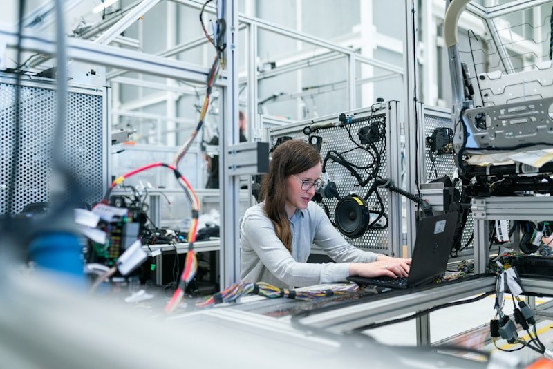 HAAS VF-2 CNC-Vertikalbearbeitungszentrum, 2012