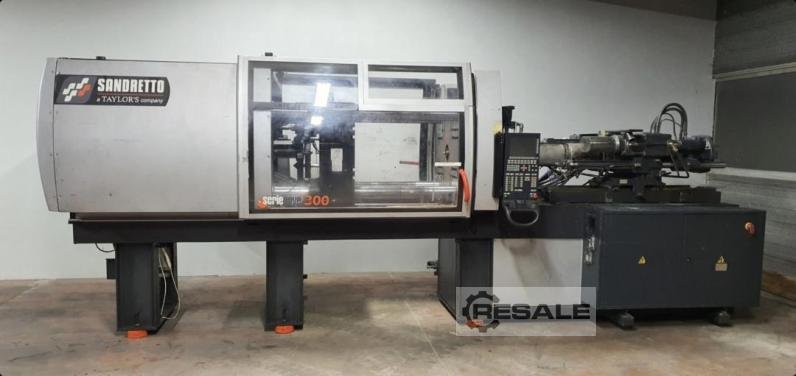 Maszyny do formowania wtryskowego SANDRETTO SERIE 9 300T