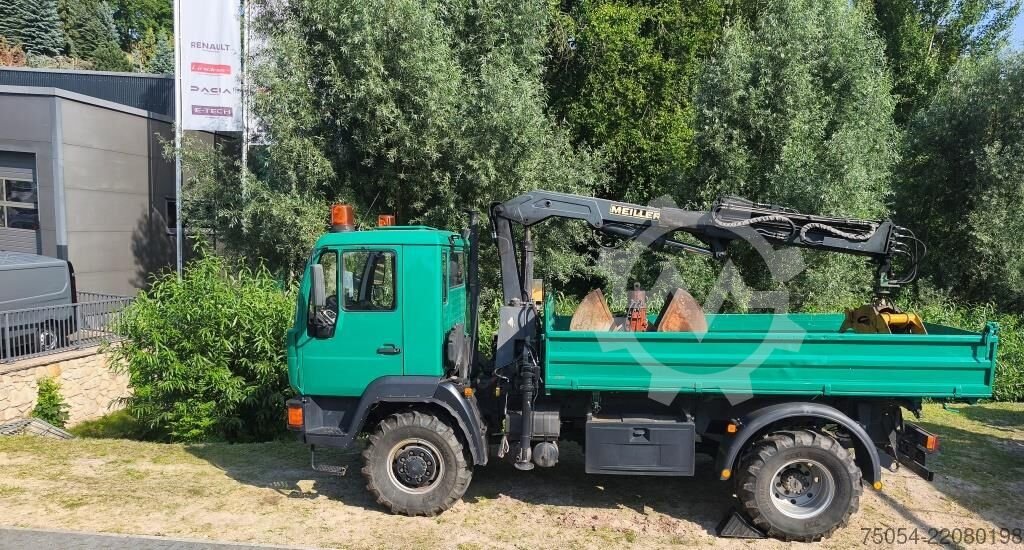 MAN truck tipper with crane and wood gripper 7731
