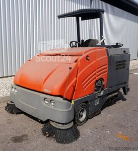 Используется Kehrmaschine HAKO 1800 LPG