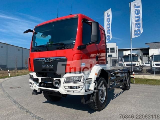 Грузовое шасси MAN TGM 18.250 4x4 BB/ шасси/3 сидений/новый новый