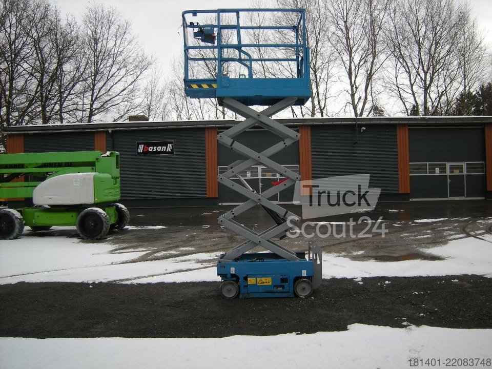 Scissors lifting platform Genie GS 1330 (ID1722) used