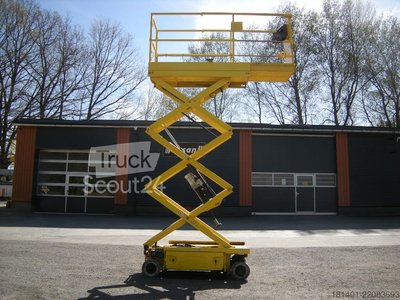 Scissors lifting platform JLG 1930ES used