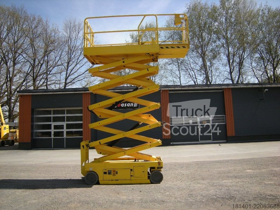 Scissors lifting platform Genie GS 4047 (ID1234) used