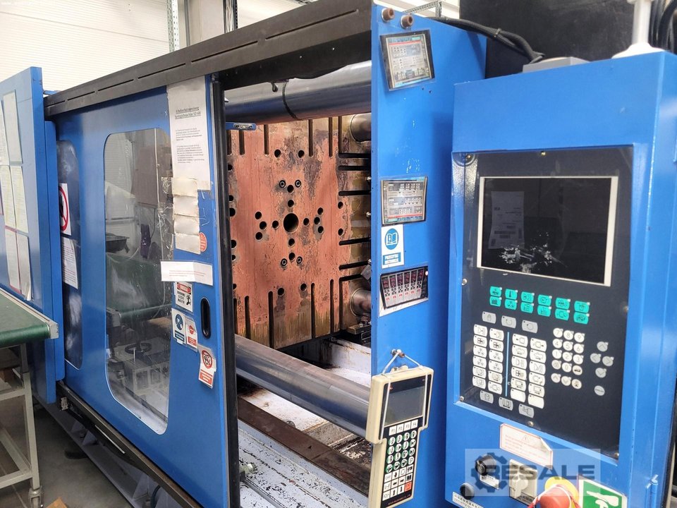 Injection molding machines FCS SD-600 M