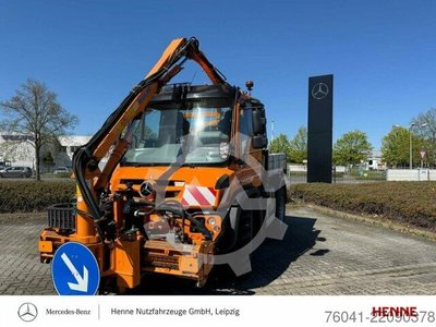 Mercedes-Benz Unimog U 318
