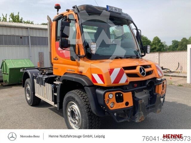 Mercedes-Benz Unimog U 527