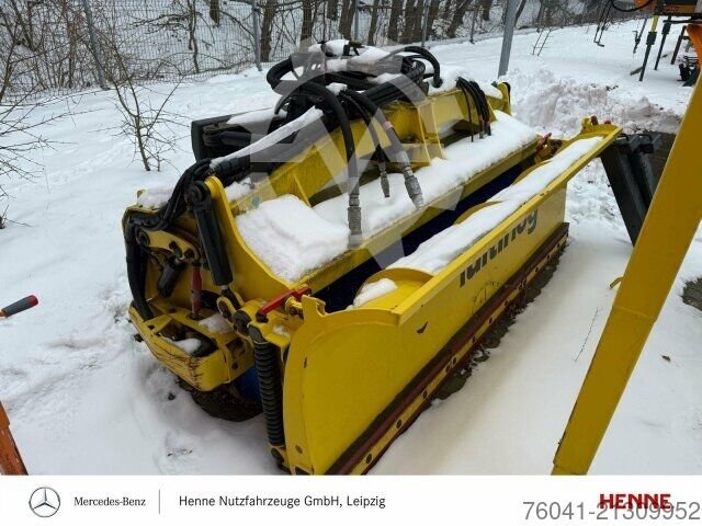 Multihog Combi-Schneepflug+Kehrrolle