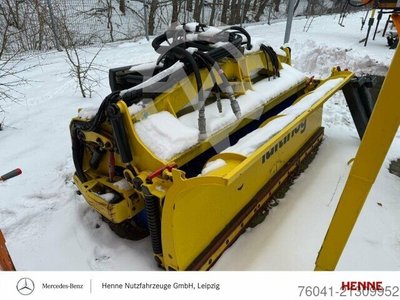 Multihog Combi-Schneepflug+Kehrrolle