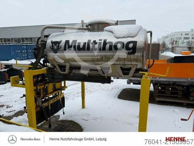 Multi-hog de-icing spray system