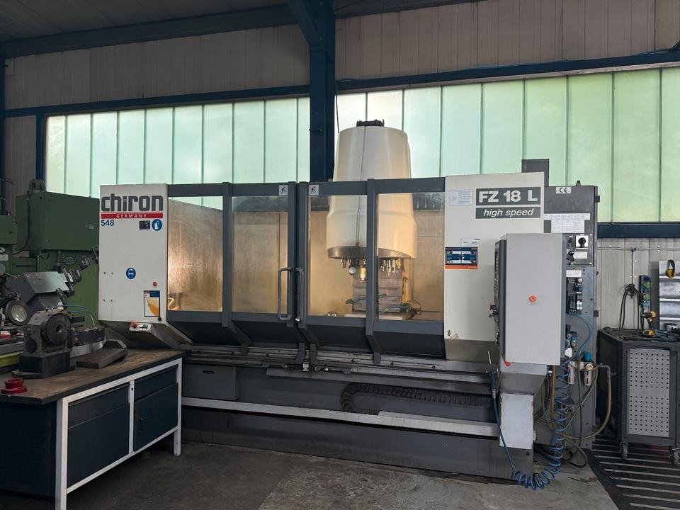 Frezarka CNC Chiron FZ 18 L z chłodzeniem wewnętrznym