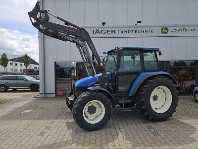 Nowy Holland 5635 L75 z ładowarką przednią Stoll Robust F10