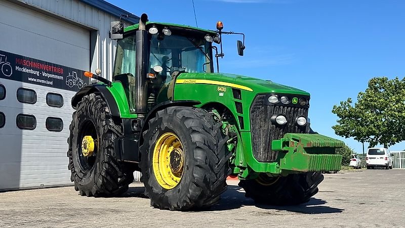 John Deere 8430